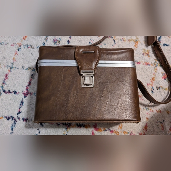 Vintage Camera Bag - Picture 3 of 10